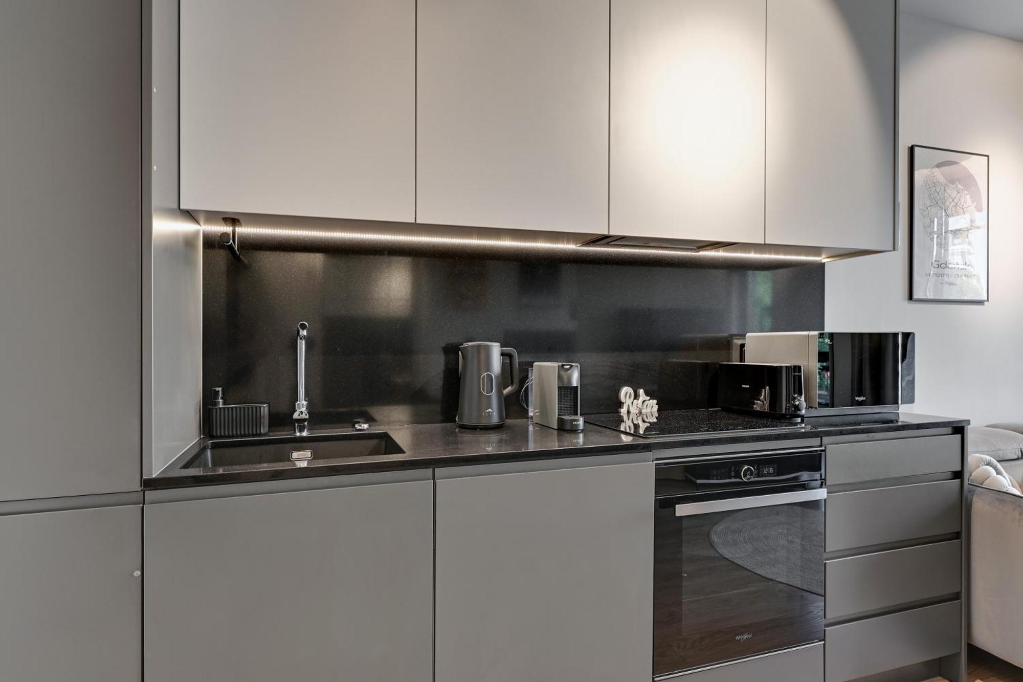 Scala City Center Premium Studios By Lion Apartments غدانسك المظهر الخارجي الصورة