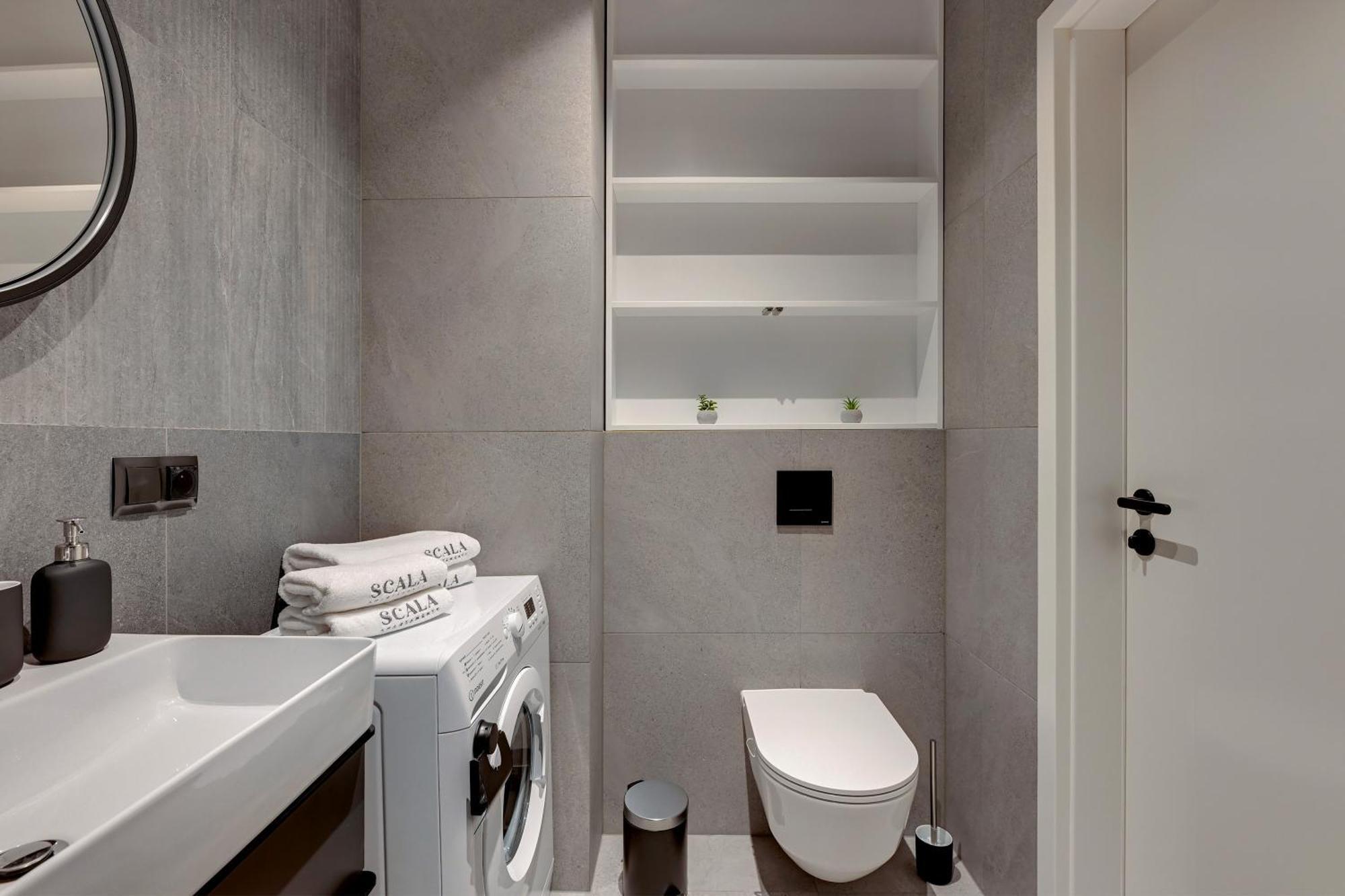 Scala City Center Premium Studios By Lion Apartments غدانسك المظهر الخارجي الصورة