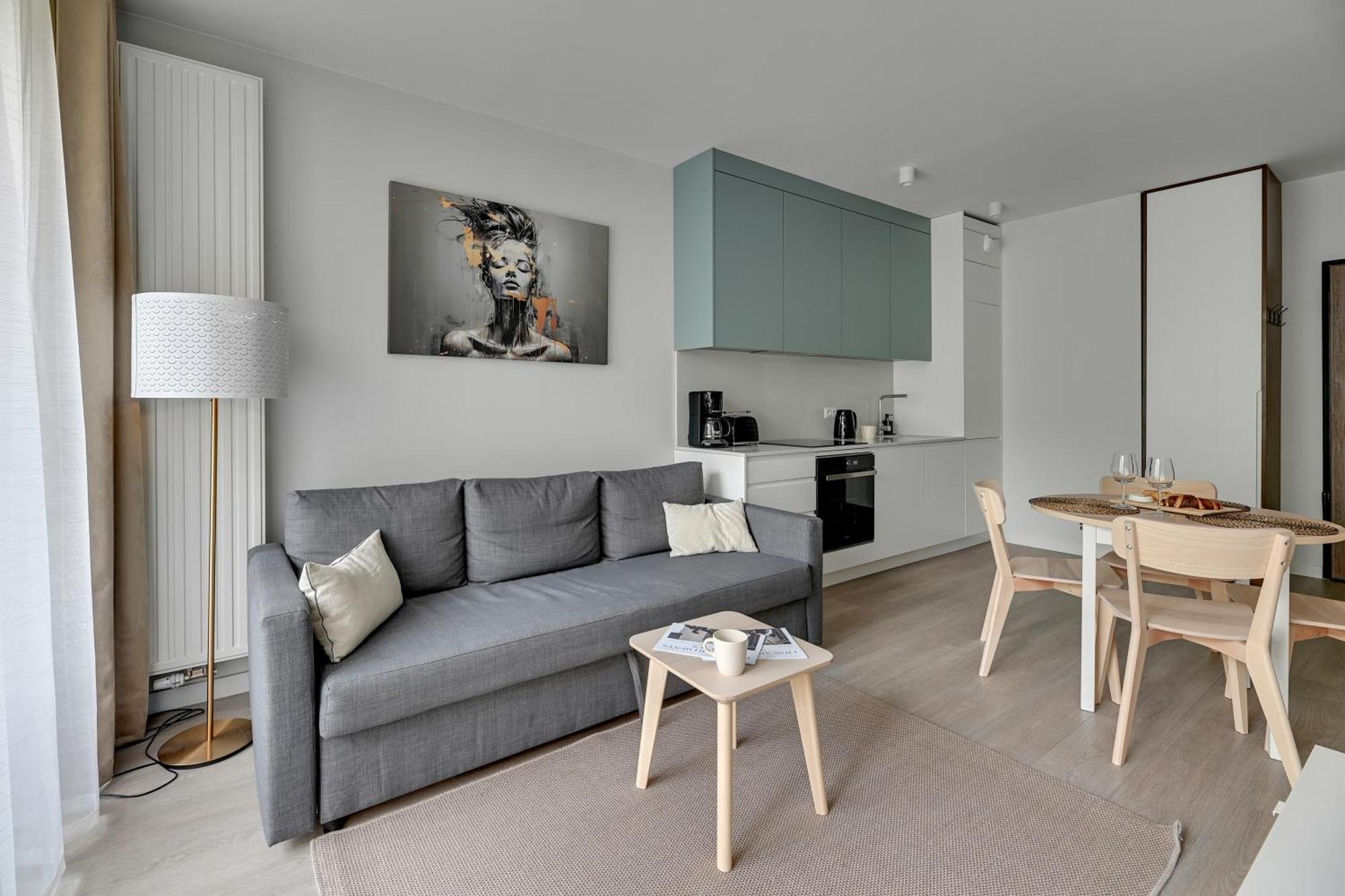 Scala City Center Premium Studios By Lion Apartments غدانسك المظهر الخارجي الصورة