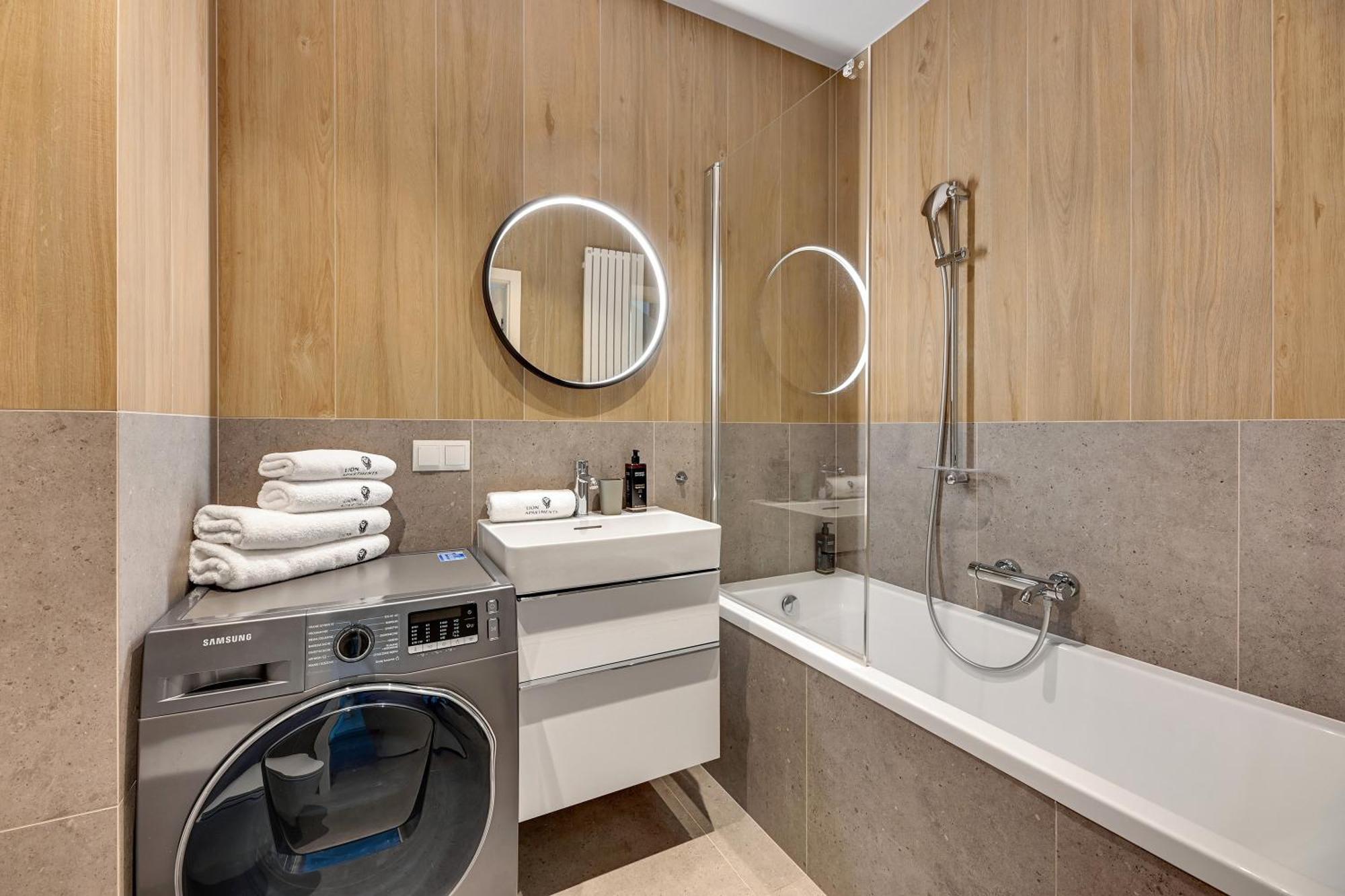 Scala City Center Premium Studios By Lion Apartments غدانسك المظهر الخارجي الصورة